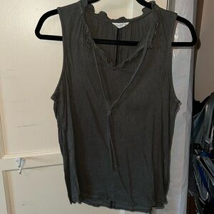 Ruffle Neck Sleeveless Top V Neck Womens M